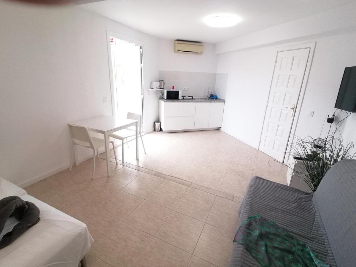 Small Studio, 50 M Front Of The Ocean & Free Wifi Playa Fanabe Exterior photo